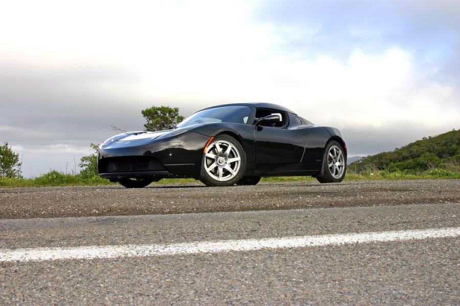  Tesla Roadster 2009 года  (фото 10 из 10)